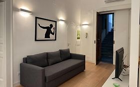 Tom Apartments